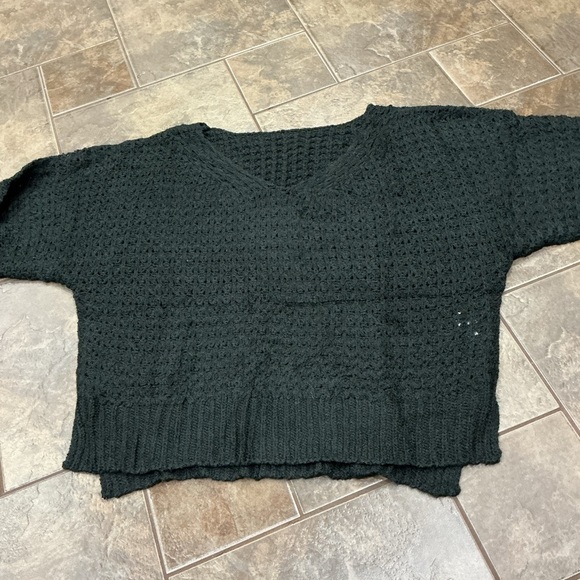 🔥3/$42 w FREE SHIPPING🔥 Cozy Black V-Neck Sweater - Picture 5 of 5